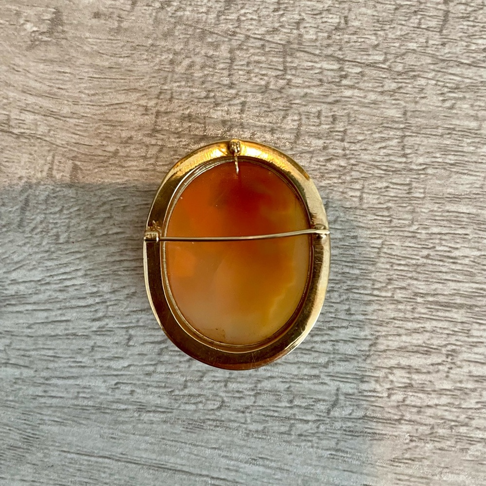 VERY ANTIQUE 14k Gold Cameo Brooch - Picture 8 of 13
